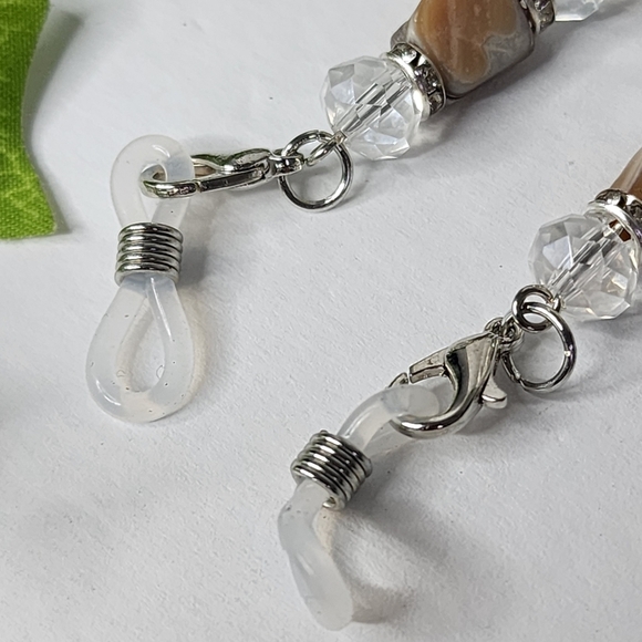 Silver with Natural Stone Multi Use Chain Mask Eyeglass or ID Holder New - Picture 4 of 8